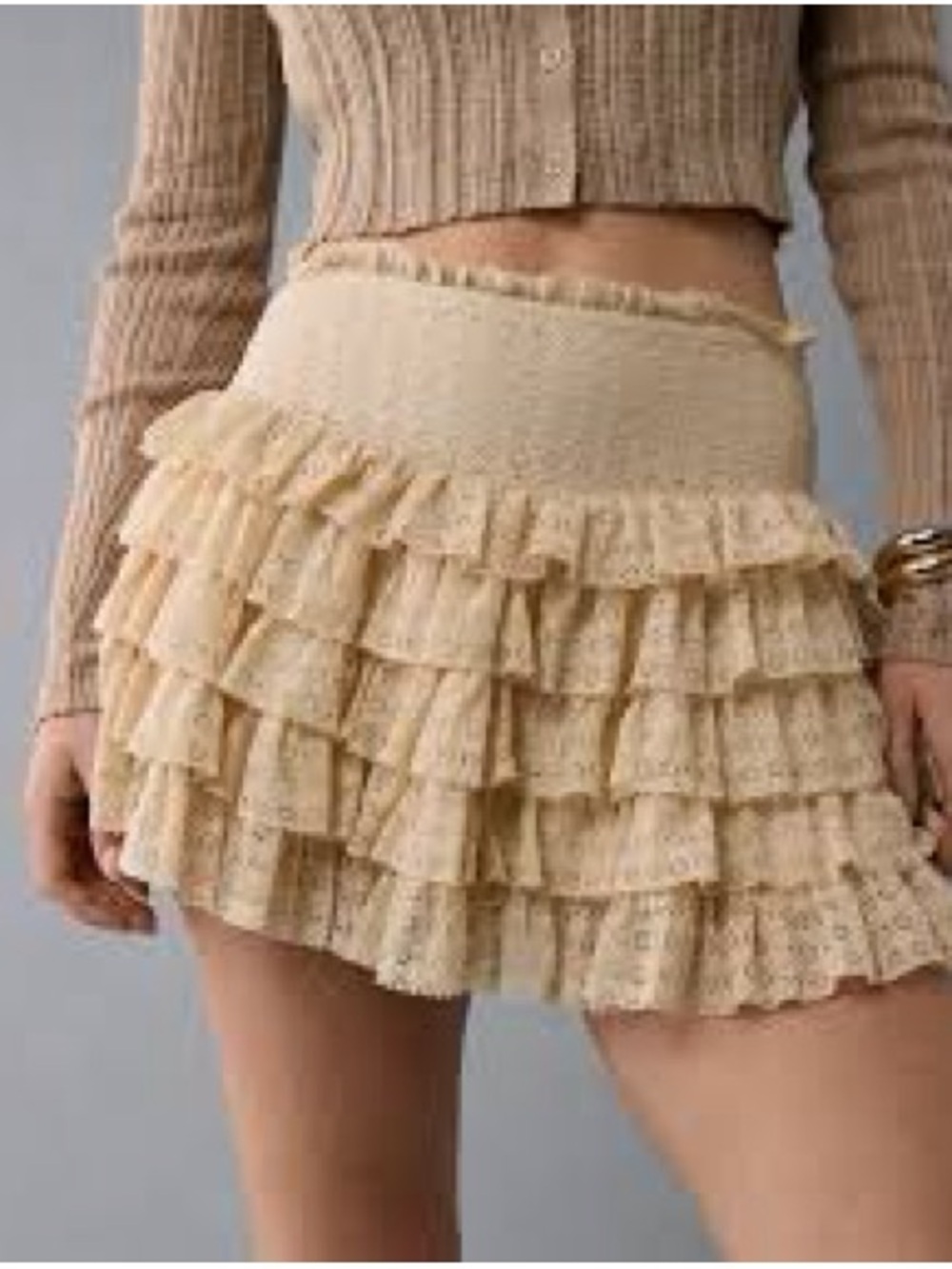 NWT ✨ American Eagle Outfitters Cream Ruffled Lace Mini Skirt size xxs